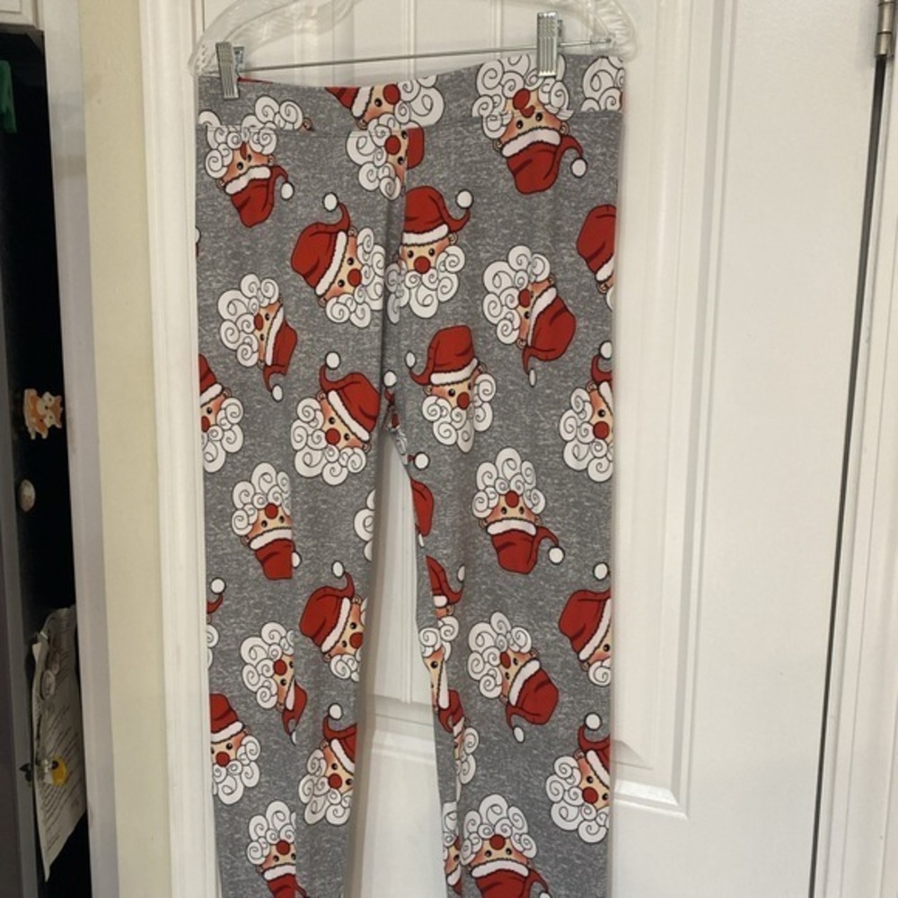 Chances R  Womens XL Santa Leggings  ‎      3798